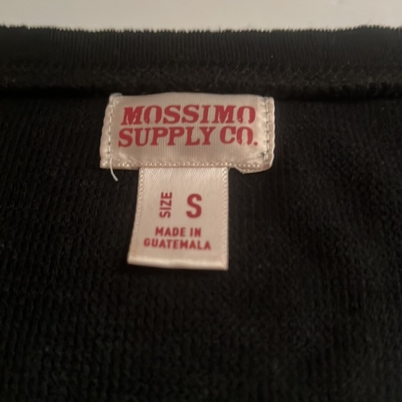 MOSSIMO Supply Co long sleeve shirt. - Picture 3 of 9